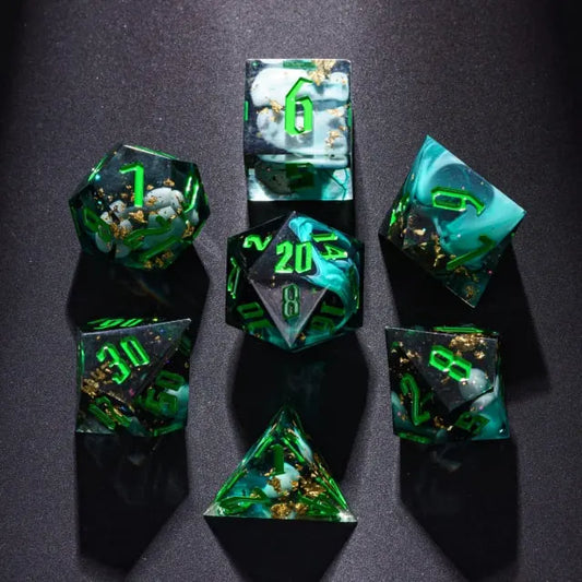 Sharp edge dice Groen