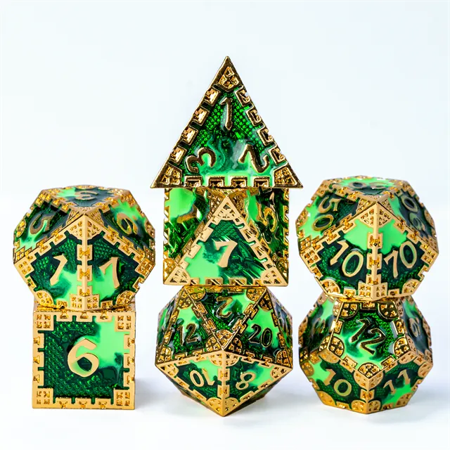 Metal dice set goud groen