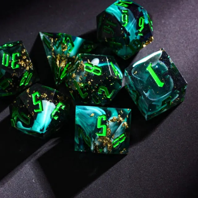 Sharp edge dice Groen